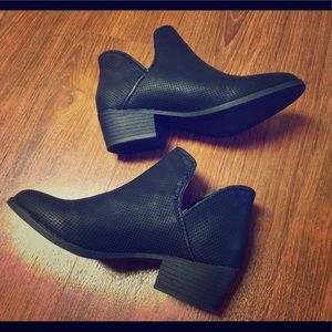 Madden Girl by Steve Madden Black Cutout Booties